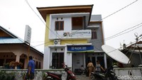 Meski demikian, Nolvi mengaku senang dapat melayani para nasabah di pulau terluar di ujung utara Indonesia tersebut. Apalagi, BRI menjadi satu-satunya bank di Miangas dan telah lama menjadi andalan warga untuk bertransaksi dengan orang-orang di luar pulau.