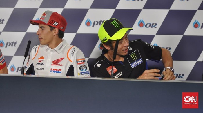 Tak ada tegur sapa dan jabat tangan antara Marc Marquez dan Valentino Rossi mengawali konferensi pers jelang MotoGP Thailand di Sirkuit Internasional Buriram, Kamis (3/10.