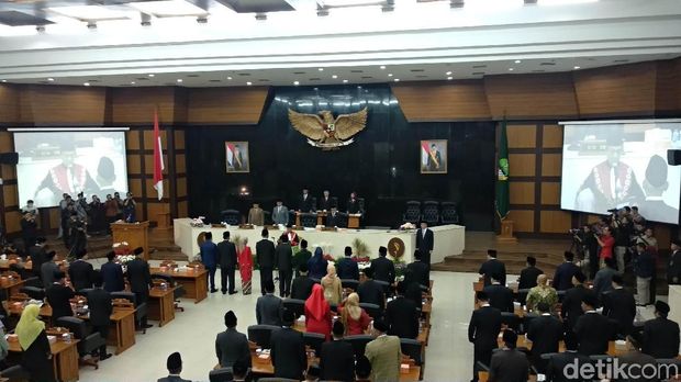 Taufik Hidayat dari Gerindra Dilantik Jadi Ketua DPRD Jabar