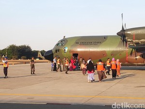 51 Pengungsi dari Wamena Tiba di Lanud Halim Perdanakusuma