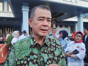 Wagub Sumbar Minta Biro Travel Umroh Tak Potong Uang Jemaah