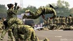 Saat Prajurit TNI Unjuk Kekuatan Lewat Aksi Bela Diri