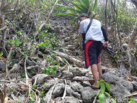 Tempat Keramat dan Benteng Pertahanan Leluhur Pulau Menangis