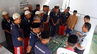 Ketika mendengar kata penjara, sebagian orang mungkin langsung terlintas tentang sebuah tempat yang menakutkan karena berisi para narapidana yang dikurung dalam jeruji besi karena terlibat tindak pidana dan kejahatan.