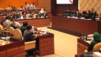 Rapat itu digelar untuk membahas persiapan pemilihan pimpinan serta batas waktu dan pengusulan bakal calon pimpinan MPR.