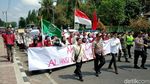 Mahasiswa Geruduk Gedung DPRD Purworejo