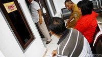 Dana tunai yang dicairkan di pertengahan tahun itu biasanya digunakan untuk mengurangi beban pengeluaran yang kerap melonjak jelang tahun ajaran baru, atau kebutuhan-kebutuhan lain yang dirasa mendesak. Maka ketika kabar pencairan sudah sampai ke telinga para penerima manfaat PKH di Miangas, aktivitas di Bank BRI akan lebih sibuk dari hari-hari biasanya.