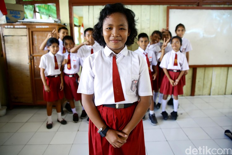 Di Pulau Miangas, perbedaan bukan lagi hal yang tabu dan aneh. Di pulau paling utara di Indonesia ini, keberagaman dan toleransi adalah laku hidup yang tak perlu diglorifikasi.