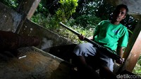 Cerita perjuangan leluhur memang harus diterukan ke tiap generasi. Begitu pula Miangas, pulau kecil di ujung utara Indonesia. detikcom bersama Bank BRI melakukan ekspedisi selama seminggu tentang kehidupan di pulau ini.
