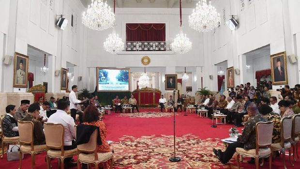 Menteri-menteri Foto Bareng Jokowi-JK Usai Sidang Paripurna Terakhir