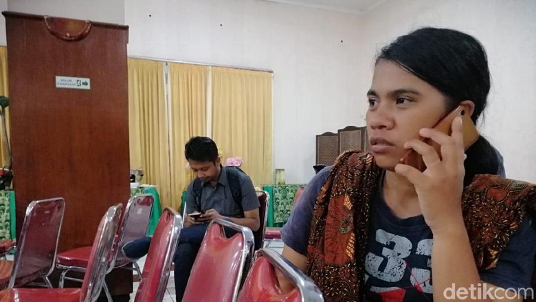 Cerita Sekeluarga Asal Aceh Saat Rusuh Wamena: Rumah Dikepung Lalu Dibakar Cerita Sekeluarga Asal Aceh Saat Rusuh Wamena: Rumah Dikepung Lalu Dibakar