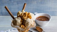 Es Krim - Es krim memang pilihan yang paling pas untuk dessert, tetapi jangan sesekali mengonsumsi es krim saat malam hari. Karena kandungan gula dan kalori di dalam es krim sangat tinggi. Foto: Istimewa