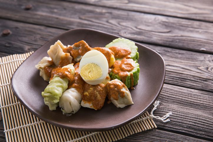 siomay. traditional indonesian food with peanut sauce. dumpling