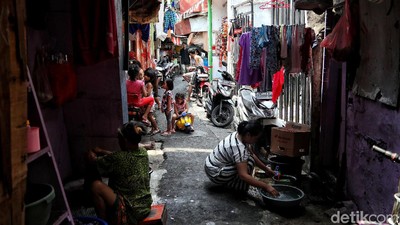 Mengintip Kehidupan Warga di Permukiman Padat Penduduk Ibu Kota