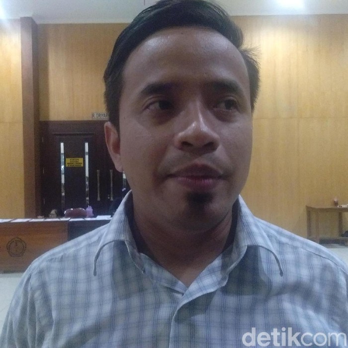 Peneliti Pukat UGM, Zaenur Rohman, Kamis (3/10/2019).