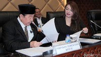Pimpinan sementara MPR RI menggelar rapat gabungan bersama pimpinan fraksi dan pimpinan kelompok DPD di Gedung DPR, Senayan, Jakarta, Kamis (3/10/2019).