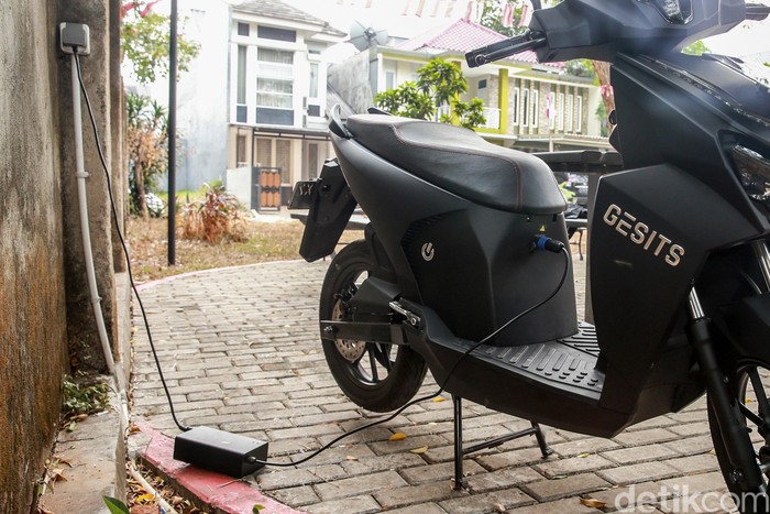 motor listrik gesits
