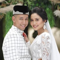 Pasangan Sufi dan Ain pertama kali berkenalan pada penghujung 2016. Mereka pun bertunangan pada 15 Desember 2018 dan memutuskan mengikat janji suci pernikahan pada Sabtu (28/9/2019) Foto: Instagram @nuraaen