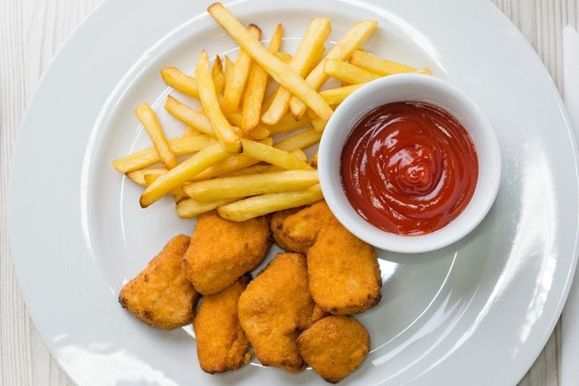 Nyaris Buta dan Payudara Membesar, 5 Penyakit Gara-gara Terlalu Banyak Konsumsi Junk Food