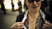 Onsen, Mandi Telanjang Bersama, dan Yakuza