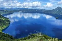 Danau Terjernih di Jepang yang Tak Bisa Disentuh