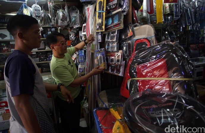 Pasar Onderdil Mobil di Palmerah Kembali Bergeliat Pascarusuh Pasar Onderdil Mobil di Palmerah Kembali Bergeliat Pascarusuh