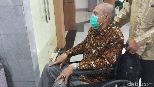 Jaksa Bantarkan Penahanan Kivlan Zen untuk Berobat di RSPAD