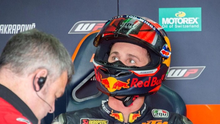 ALCANIZ, SPAIN - SEPTEMBER 21: Pol Espargaro of Spain and Red Bull KTM Factory Racing looks on in box during the MotoGp of Aragon - Qualifying on September 21, 2019 in Alcaniz, Spain. (Photo by Mirco Lazzari gp/Getty Images)
