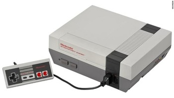 Nintendo memulai debutnya pada 1983. Konsol ini menghadirkan game-game populer Super Mario Bros, Zelda dan Duck Hunt. Foto: CNN