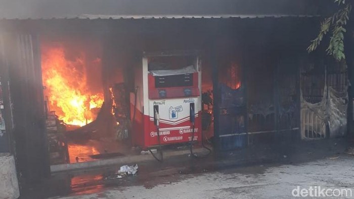 Satu Warga Terluka Akibat Kebakaran Rumah di Demak