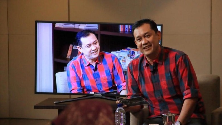 Denny Siregar Bicara soal Anggapan Buzzer Propemerintah Denny Siregar Bicara soal Anggapan Buzzer Propemerintah