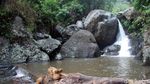 Foto: Terpesona 2 Air Terjun Perawan di Polman