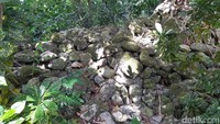 Bangunan kecil ini di kelilingi oleh jurang. Karena letaknya, tempat ini menjadi benteng pertahanan terakhir dalam mempertahankan diri. (Bonauli/detikcom)