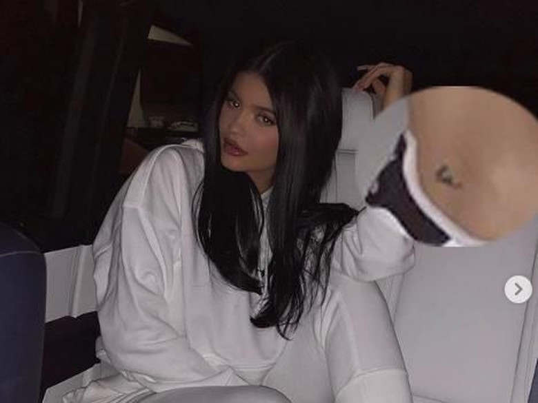 Kylie Jenner pamer tato Tyga. Foto: Dok. Instagram/kyliejenner Kylie Jenner pamer tato Tyga. Foto: Dok. Instagram/kyliejenner