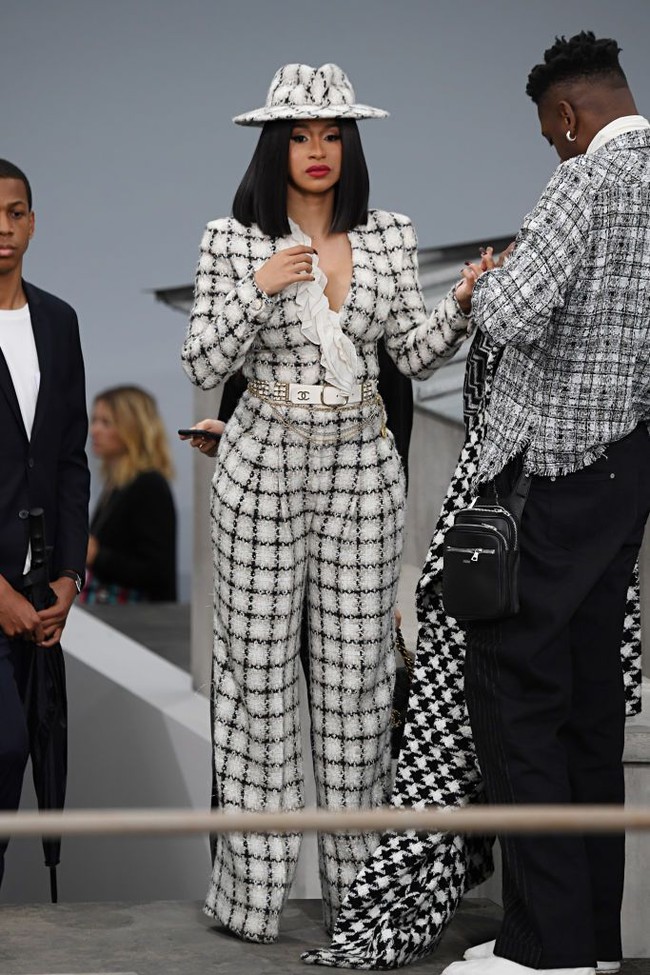 Rapper Cardi B di fashion Chanel. (Foto: Getty Images)