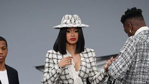 Foto: 9 Artis Paling Stylish di Paris Fashion Week Spring-Summer 2020