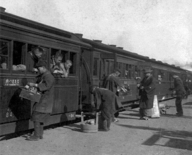 Ekiben, Racikan Bento Unik yang Ada di Tiap Stasiun Kereta Jepang
