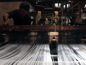Pengusaha Farmasi hingga Tekstil Lapor Dampak Corona ke DPR