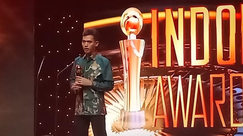 Asrorun Niam Raih Penghargaan Indonesia Award 2019 Asrorun Niam Raih Penghargaan Indonesia Award 2019