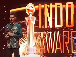 Asrorun Niam Raih Penghargaan Indonesia Award 2019