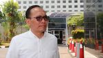 Tatapan Arif Wibowo Saat Diperiksa KPK