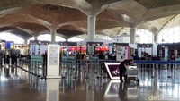 Terminal Baru QAIA diresmikan pada Maret 2013. Kapasitas penumpang pun meningkat dari 3,5 juta menjadi 9 juta.