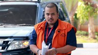 Dalam kasus ini, KPK menetapkan Dhamantra sebagai tersangka karena diduga menerima suap dari Chandry Suanda (Afung), pemilik PT Cahaya Sakti Agro; serta Doddy Wahyudi dan Zulfikar dari swasta.