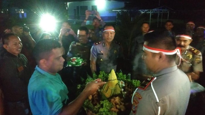 Bikin Kejutan di HUT TNI, Polisi Serbu Kodim Bireuen Aceh