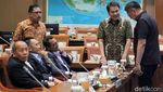 Para Pimpinan DPR Hadiri Rapat Pembagian Ruang Kerja