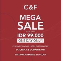 Parfum dan produk-produk kecantikan lain dapat ditemukan di gerai C&F. Toko yang tengah menyediakan Mega Sale itu pun tengah menawarkan harga spesial mulai dari Rp 99 ribu. Jangan sampai ketinggalan karena promo ini hanya berlangsung besok. Foto: Twitter