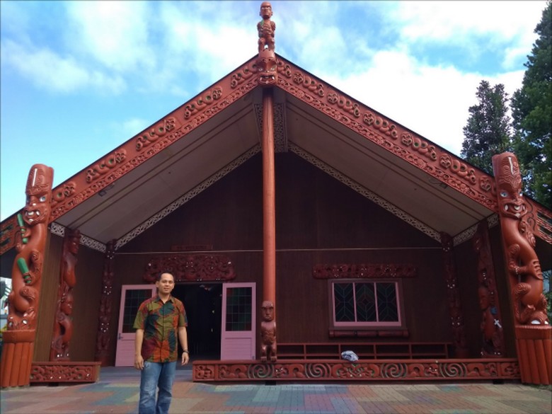 Belajar Pariwisata dari Suku Maori Belajar Pariwisata dari Suku Maori