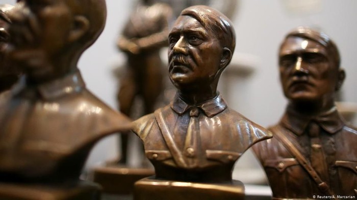 Museum Holocaust Argentina Tampilkan Artefak Hitler dan Peninggalan Nazi