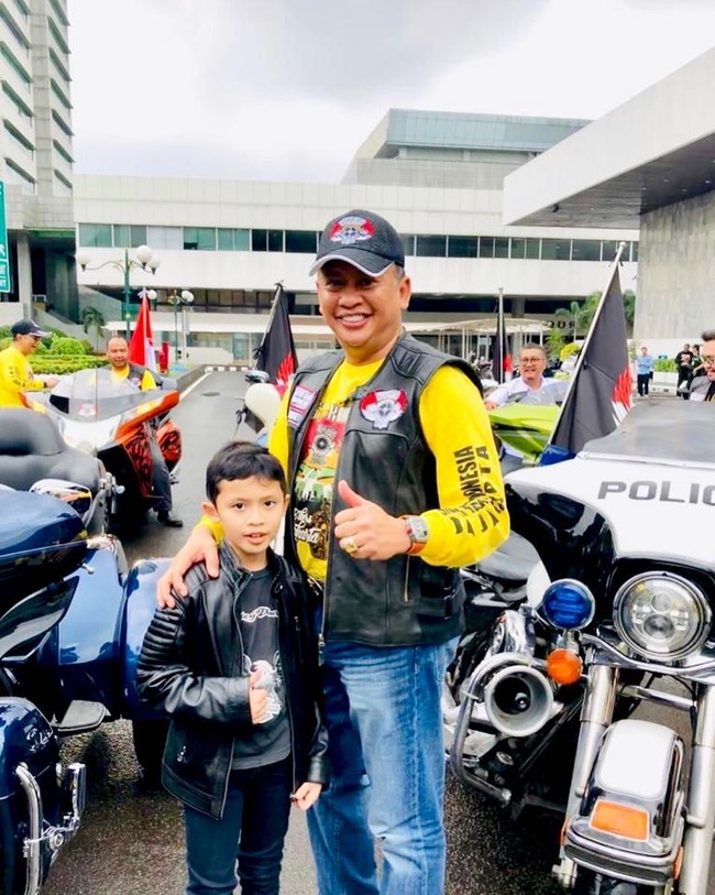 Jam tangan Richard Mille x Nadal yang dipakai Bambang Soesatyo ini hanya diproduksi 50 buah. Artinya hanya ada 50 jam tangan ini di dunia dan Bamsoet memiliki salah satunya. Foto: Dok. Instagram @bambang.soesatyo