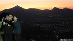 Foto: Tempat Berburu Sunrise Paling Hits di Lembang